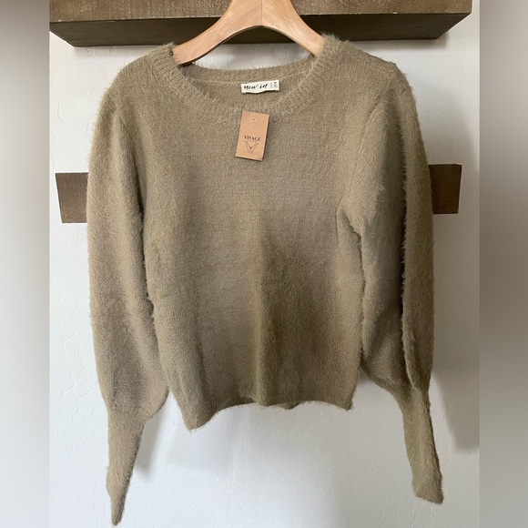 Tan Fuzzy Faux Mohair Crewneck Sweater, Size Medium•••NWT, Cute Teddy Style - Picture 1 of 10